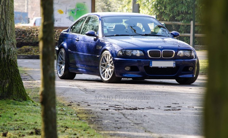 BMW M3 E46 bleue